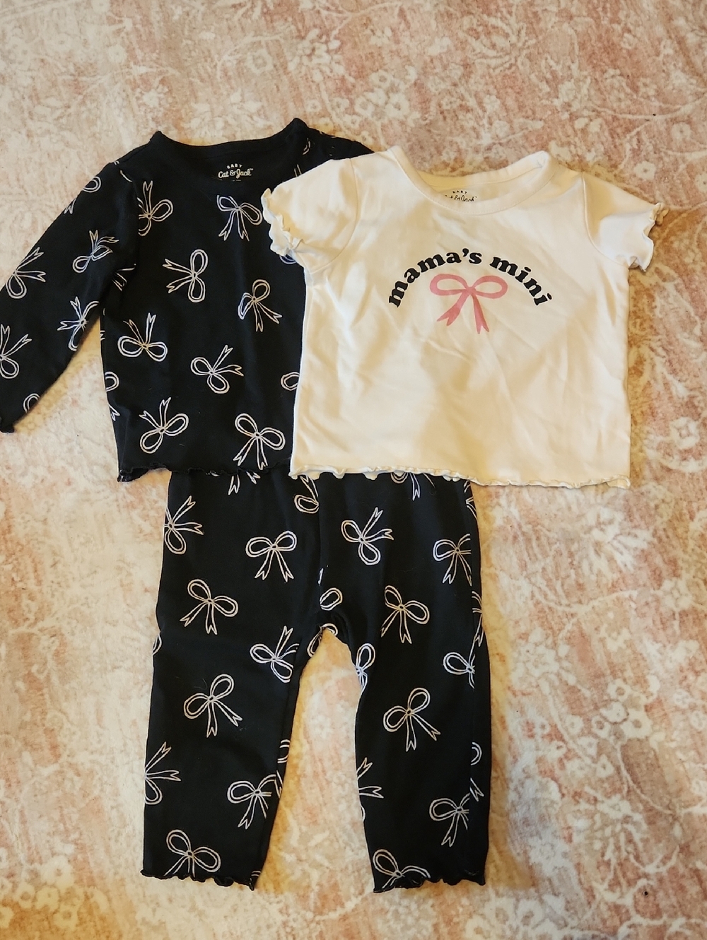 Cat & Jack White & Black "Mama's Mini" Bow Pajama Set